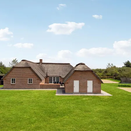 Pet Friendly In Semesterbostad